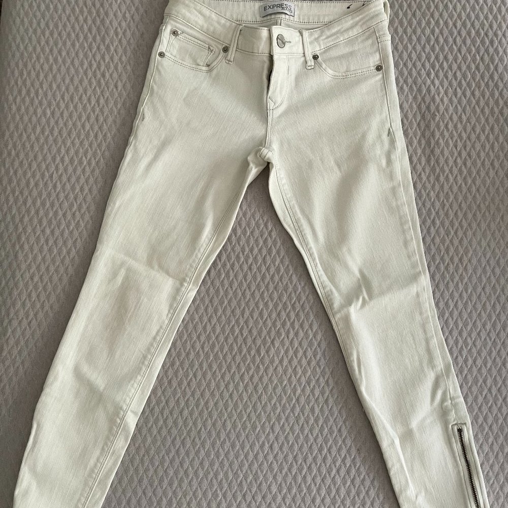 Express White Ankle Skinny Jeans